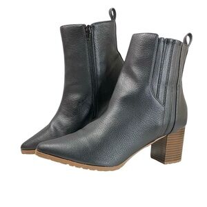 Maurices Alexa Black Pull On Lug Ankle Boot With Side Zip Size 11 Style # 155555